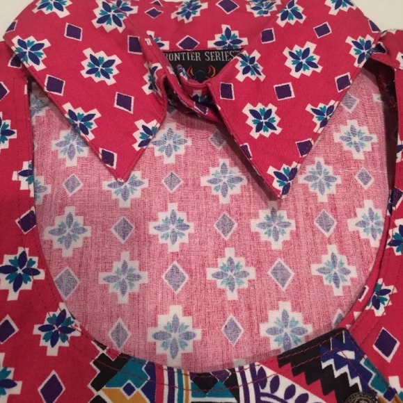 Frontier Series Western Aztec Cowgirl Button Up Shirt Size Medium Vintage - Picture 8 of 13